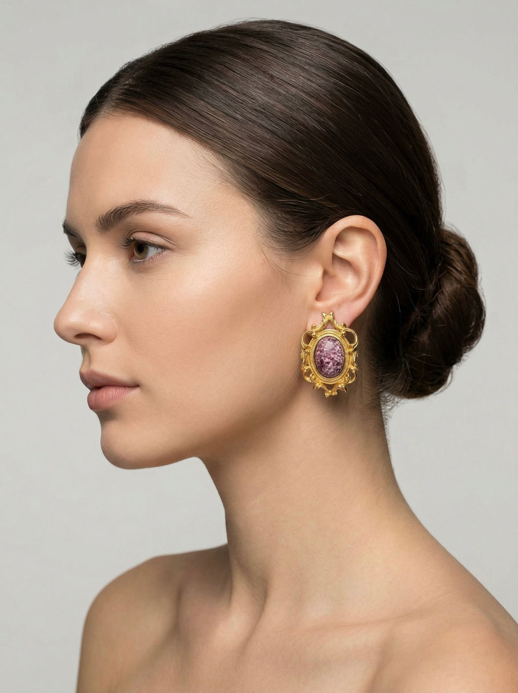 ORECCHINI DE LIGUORO STILE BAROCCO CON CABOCHON VIOLA - ANNI ’80