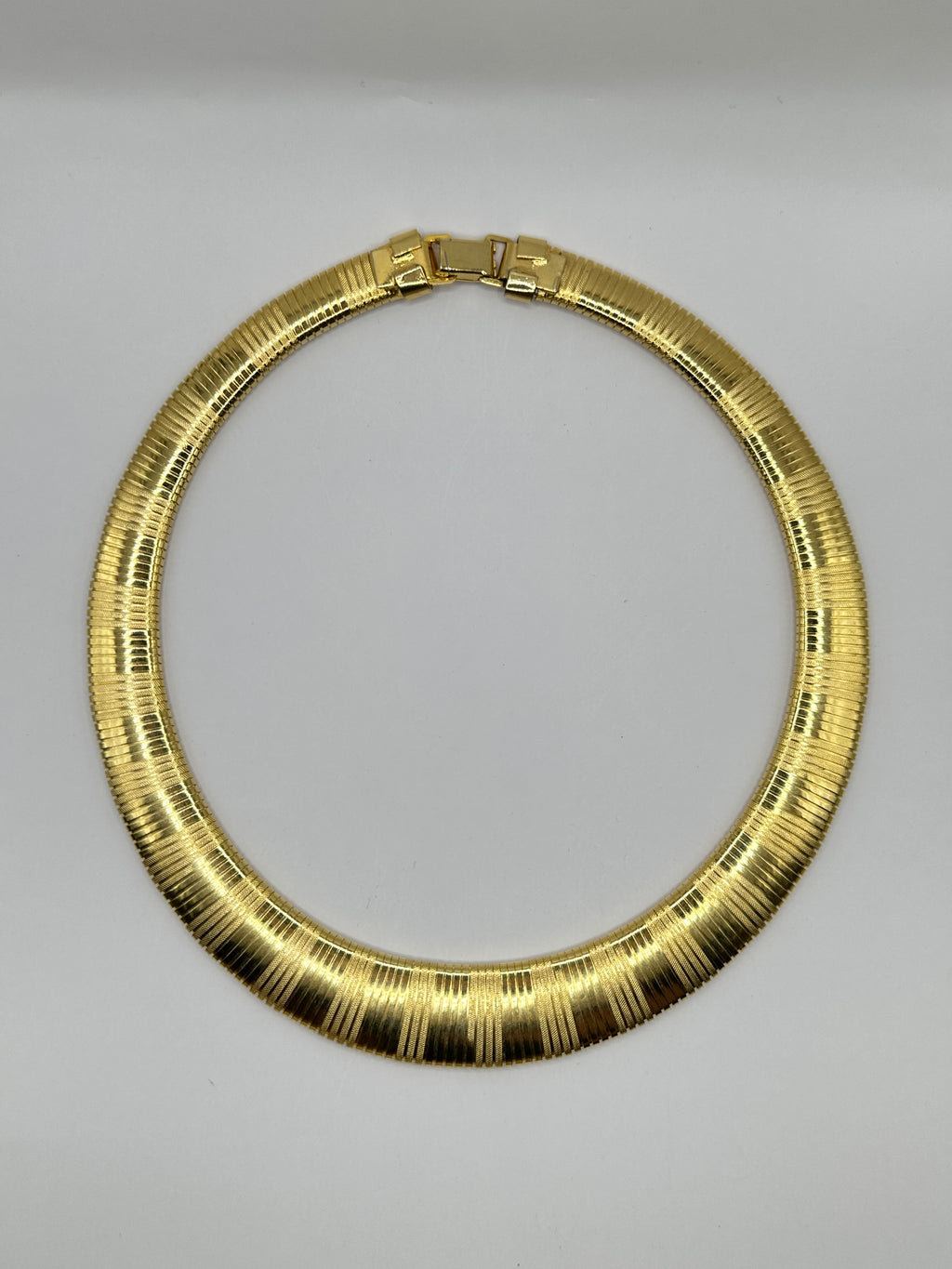 COLLIER VINTAGE DORATO A FASCIA SATINATA-ANNI 80