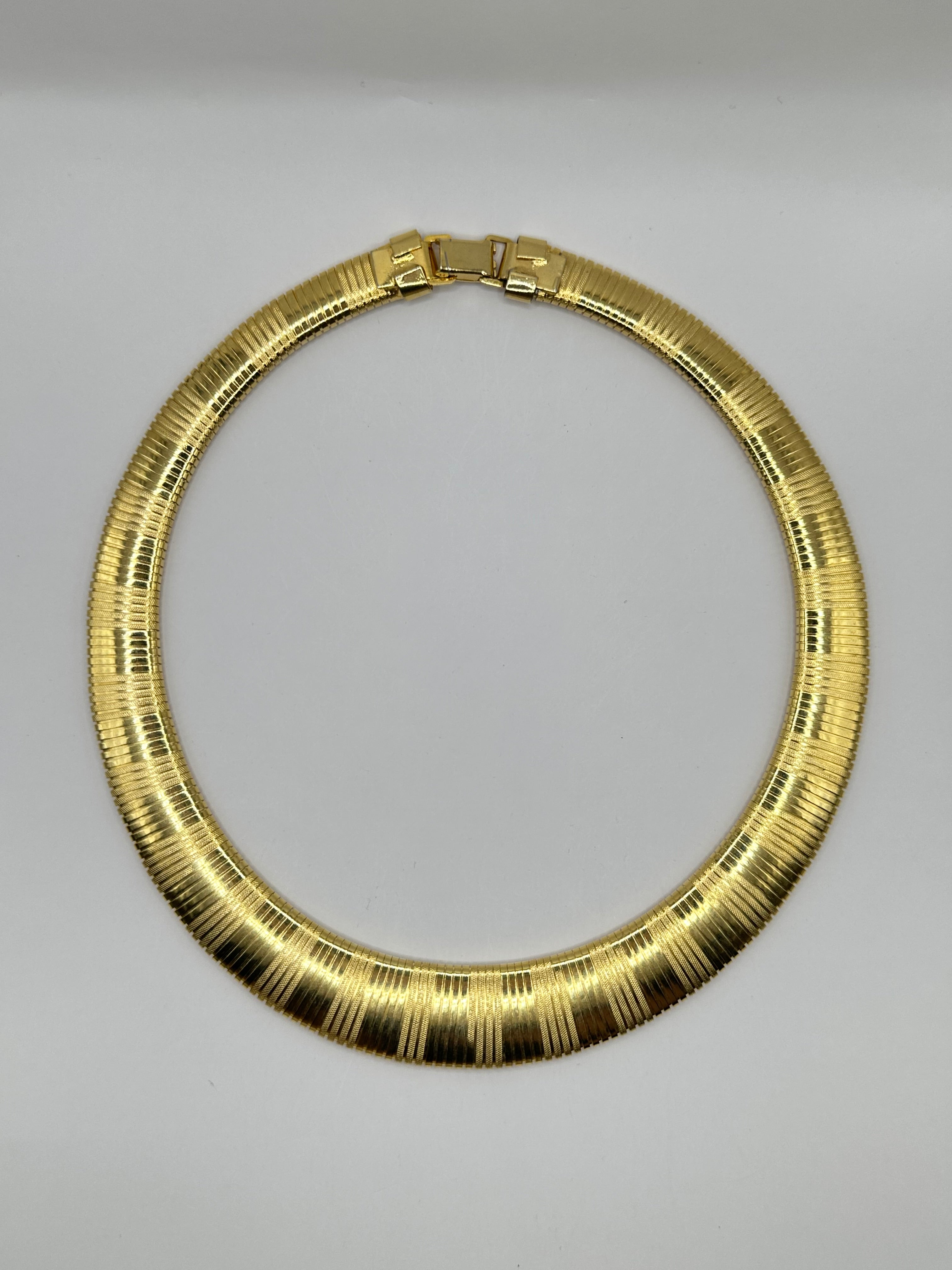 COLLIER VINTAGE DORATO A FASCIA SATINATA-ANNI 80