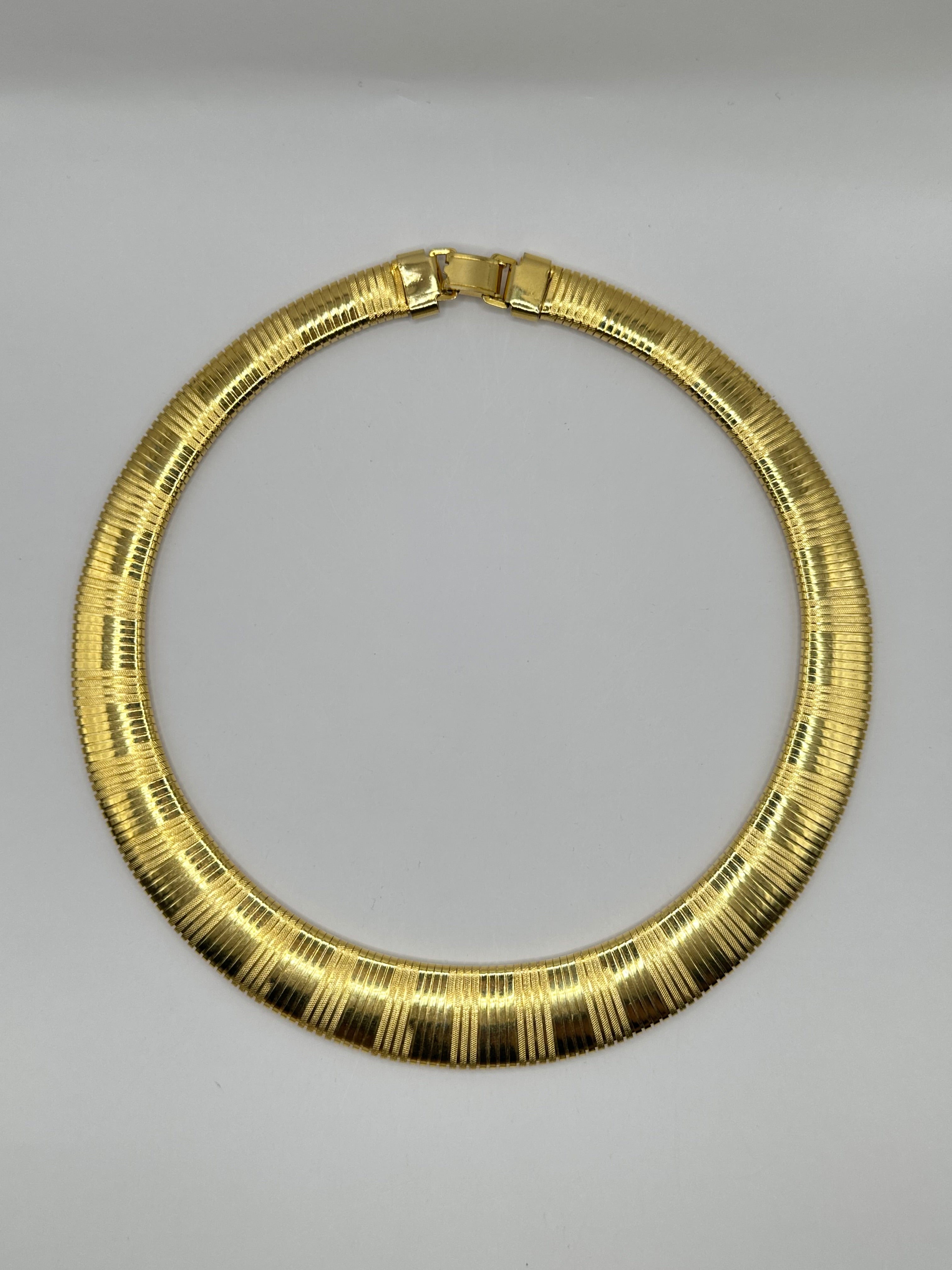 COLLIER VINTAGE DORATO A FASCIA SATINATA-ANNI 80