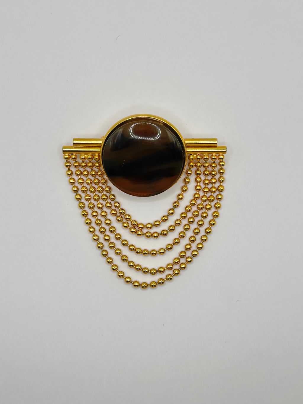 SPILLA VINTAGE ART DÉCO CON CABOCHON EFFETTO AGATA E DRAPPEGGI DORATI