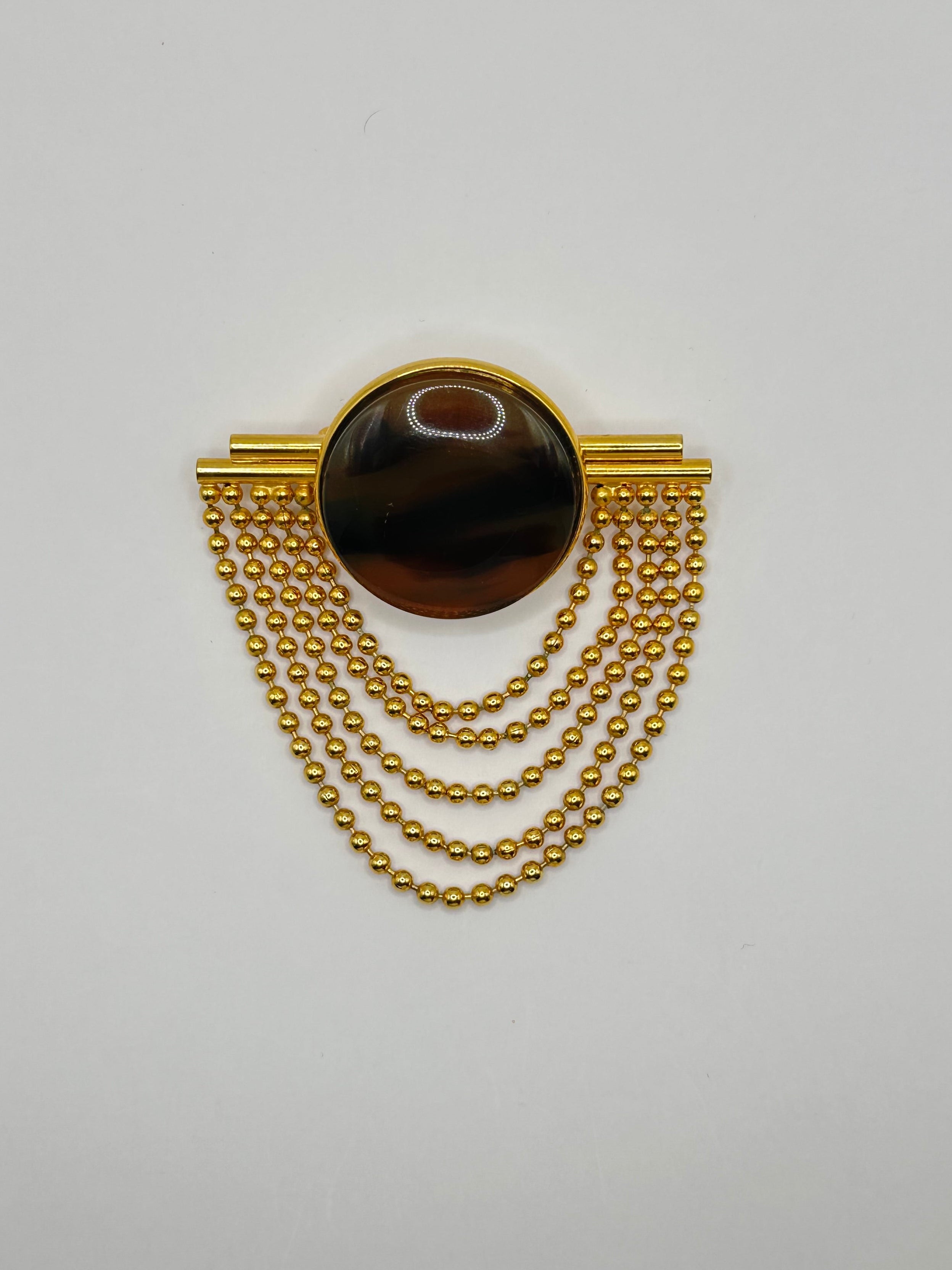 SPILLA VINTAGE ART DÉCO CON CABOCHON EFFETTO AGATA E DRAPPEGGI DORATI