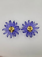 ORECCHINI VINTAGE FIORE RADIALE – CLIP-ON IN RESINA PERLATA E RESINA TRASLUCIDA